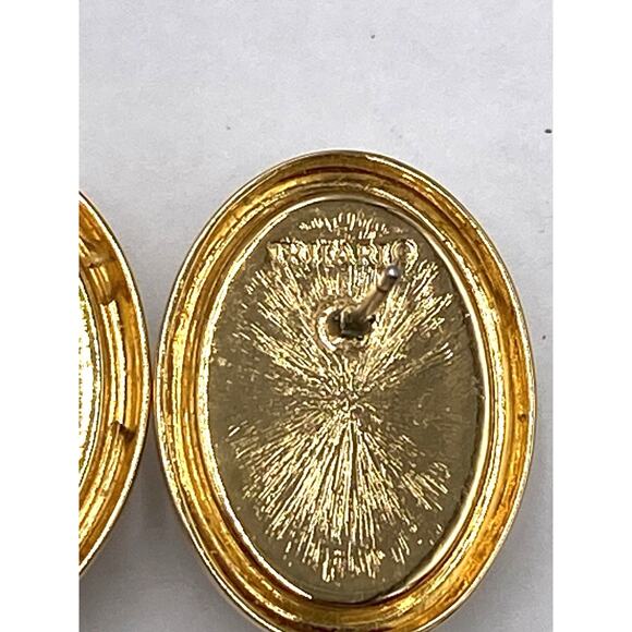 TRIFARI Vintage Earrings Gold Tone White Plastic Cabochon Studs Estate - Picture 6 of 9